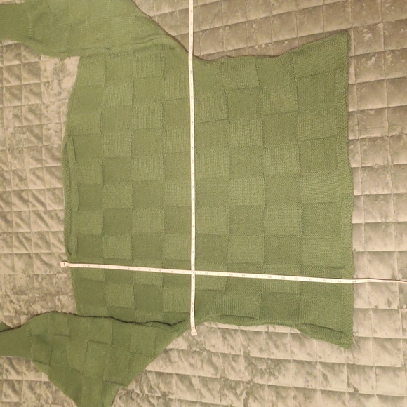 Dolman Sleeve Green Checker Pattern Sweater, Cozy & Warm! - Picture 6 of 10